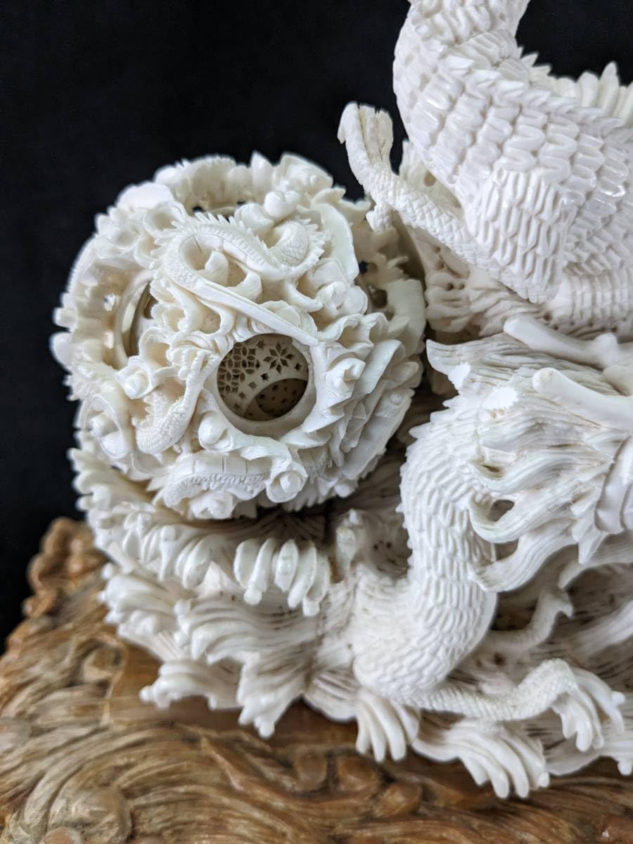 象牙風彫刻、牙彫刻、龍と虎彫刻、 マンモス象の牙風彫刻、 練り物製彫刻、中国美術 象牙風彫刻、牙彫刻、龍と虎彫刻、 マンモス象の牙風彫刻